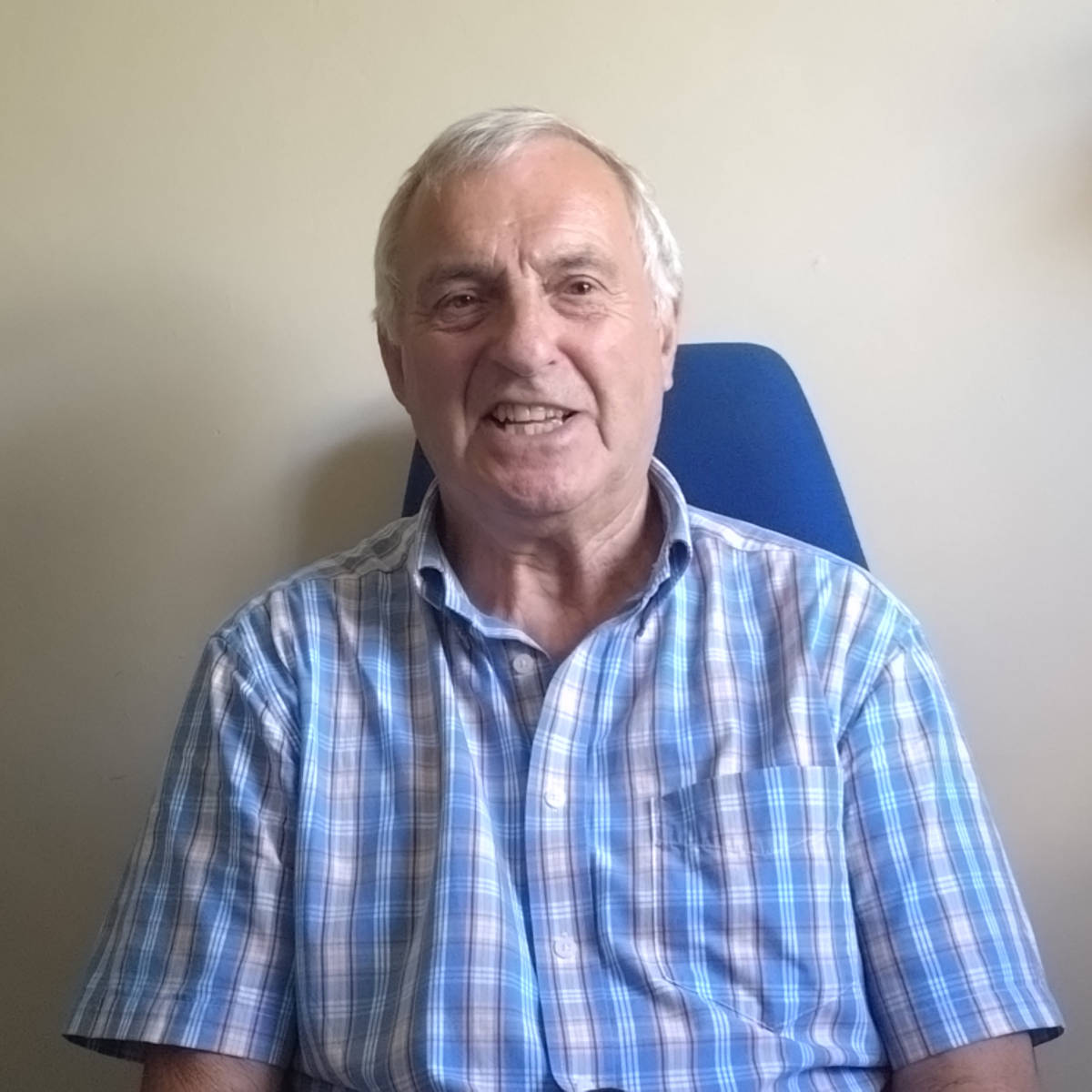 Alan Teesdale, the founder of Lake Fishing HQ and amateur fisherman.