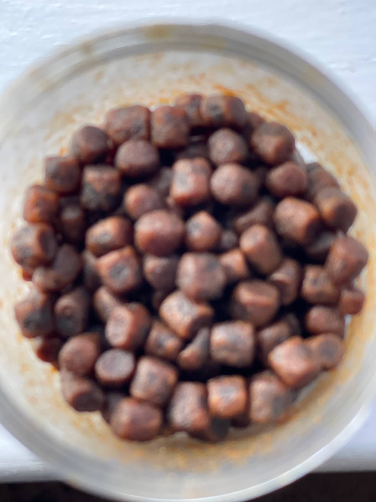 Type of pellets to attract fish